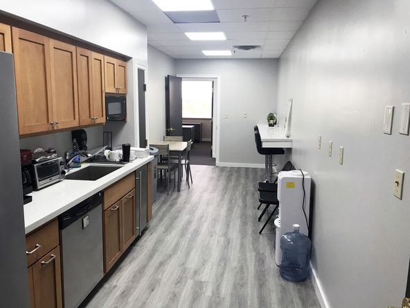 Wells Fargo Building Retail Pad: 104 N Main St, Gainesville, FL 32601